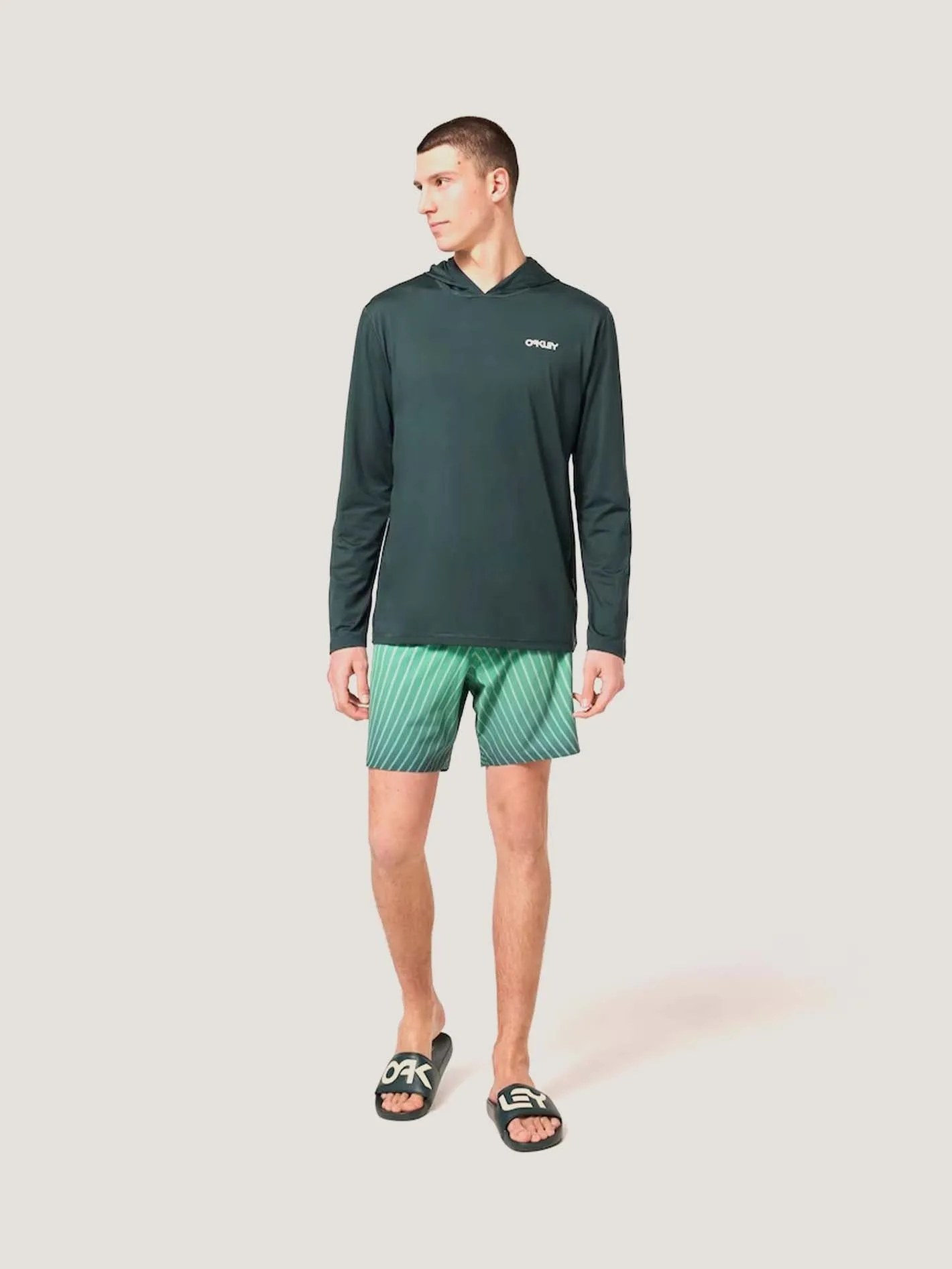 ROPA DE BAÑO OAKLEY HOMBRE TEMPESTAS SUM BOARDSHORT